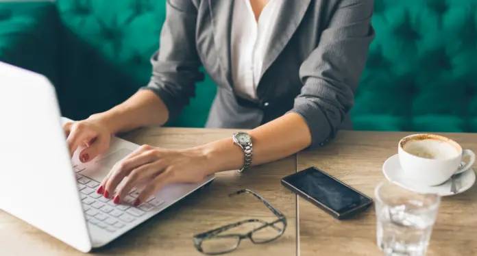 Odsetki naliczone przez spółkę matkę jako koszt uzyskania przychodów oddziału – wyrok NSA