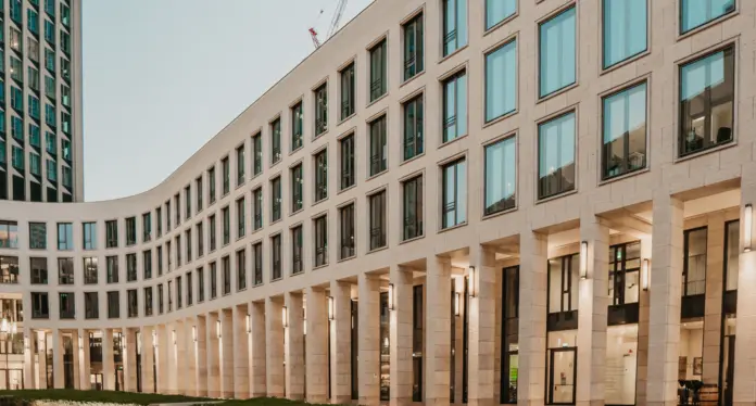 Informacje gospodarcze i biznesowe 2025: Kluczowe wydarzenia regulacyjne i gospodarcze kształtujące 2026 rok