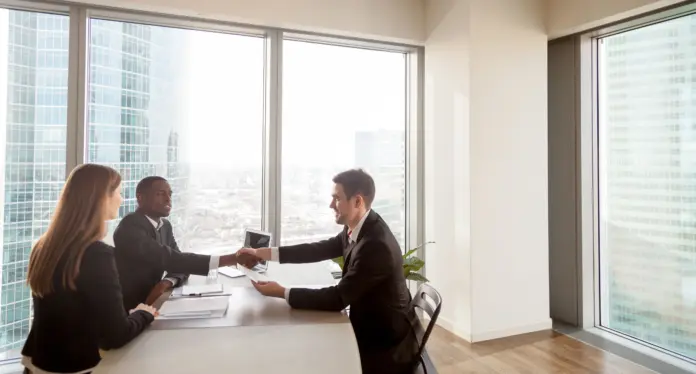 Płaca minimalna w Polsce i Niemczech w 2026 roku – porównanie kosztów zatrudnienia