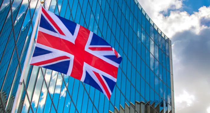 E-fakturowanie w Polsce i UK – porównanie KSeF i brytyjskich zasad